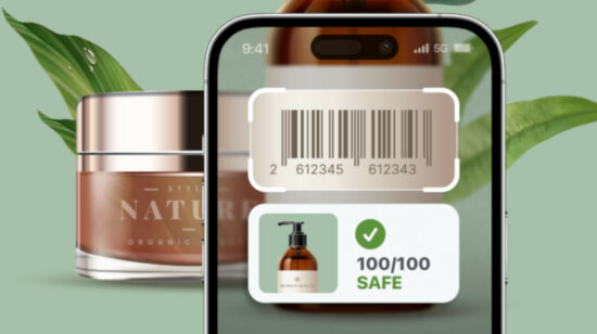 Imagen referencial de la app OnSkin Care que lee el código de barras de un producto para la piel.