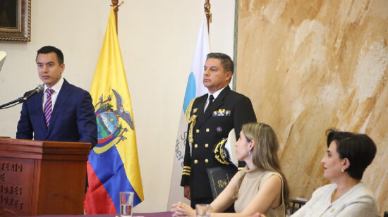 EL presidente, Daniel Noboa, en una conferencia en Cuenca el 21 de diciembre de 2023.