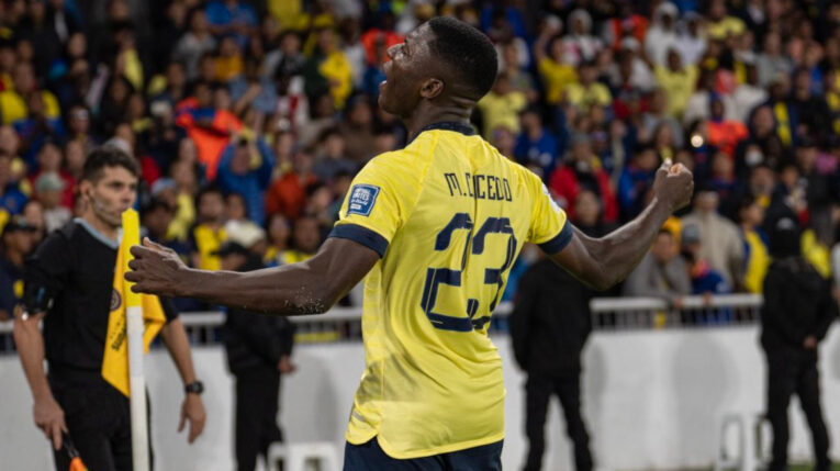 Moisés Caicedo celebra durante el partido de Ecuador ante Chile, el 21 de noviembre de 2023.
