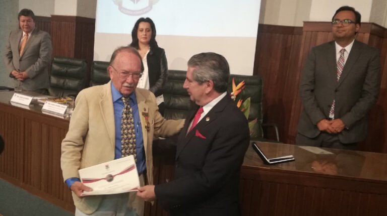 Muere el fundador del Instituto Geofísico de Ecuador, Minard Hall