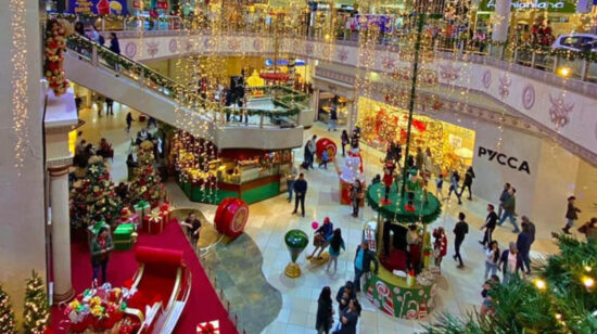 Foto referencial de un centro comercial de Quito en Navidad. Foto del 19 de noviembre de 2019.
